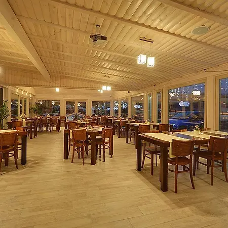 玛提奥酒店 住宿加早餐酒店 3*