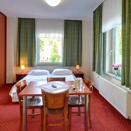 玛提奥酒店 住宿加早餐酒店 Duszniki Zdrój