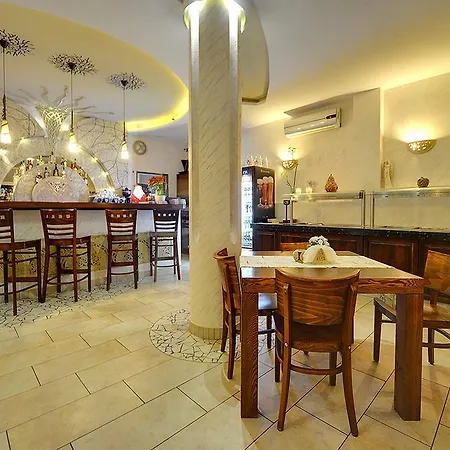 玛提奥酒店 住宿加早餐酒店 3*