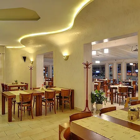 住宿加早餐酒店 玛提奥酒店 Duszniki Zdrój