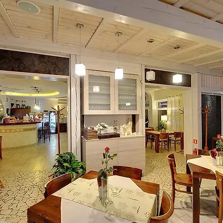 住宿加早餐酒店 玛提奥酒店 Duszniki Zdrój